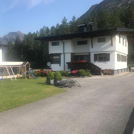 Ferienwohnungen Schleich Nassereith Bagian luar foto